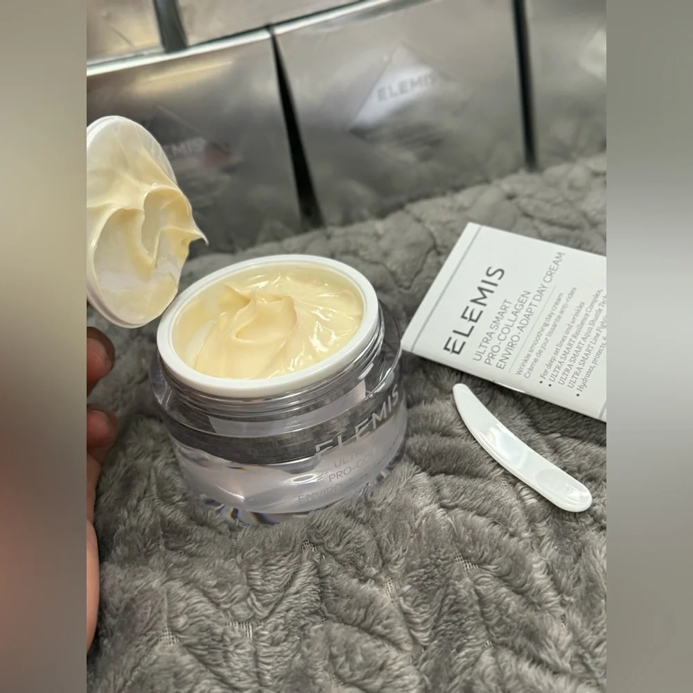 ELEMIS
Ultra Smart Pro-Collagen
Enviro-Adapt Day Cream - Picture 2 of 8